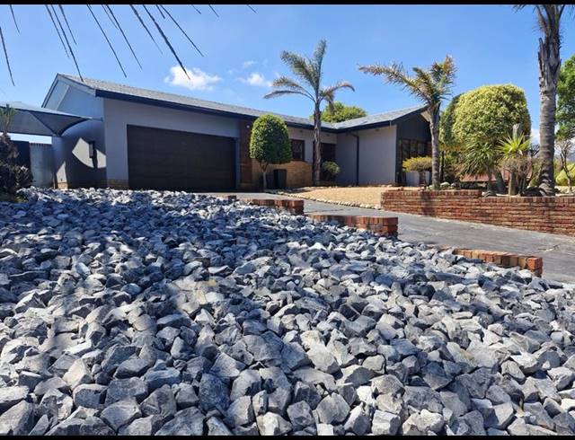 3 BEDROOM HOUSE FOR SALE IN PAROW NORTH